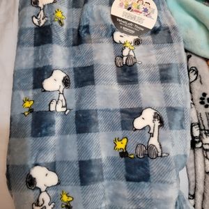 Peanuts Snoopy Throw Blanket
